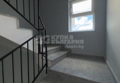 Просторен тристаен апартамент в Широк център на град Варна