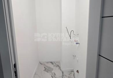 Тристаен апартамен след основен ремонт в кв.Възраждане II,гр. Варна