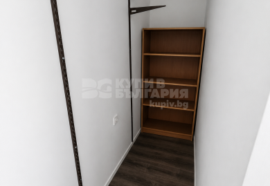 Четиристаен апартамент с 80 кв.м чиста площ в центъра на Варна