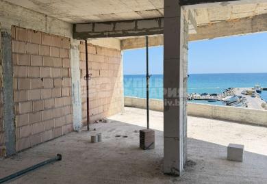 Luxus-Residenz direkt am Strand von Kavarna: Unendlicher Meerblick