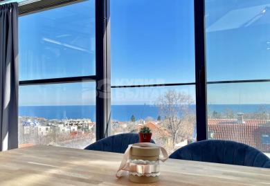 Drei-Zimmer-Apartment mit Meerblick und Parkplatz in einem Premium Komplex