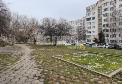 Möblierte Dreizimmerwohnung im Bezirk Iztok, Sofia