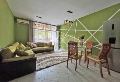 Möblierte 3-Zimmer-Wohnung im EG mit Loggia nahe Strand in Sonnenstrand 