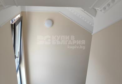Тристаен апартамент в новопостроена сграда в кв. Погреби