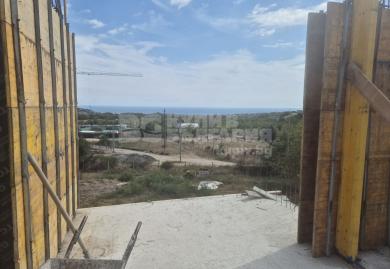 Прекрасен тристаен апартамент с морска панорама в кв. Виница