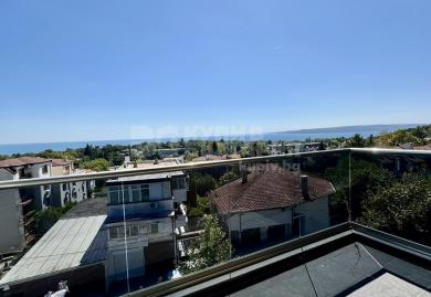 Einzigartige Maisonette auf drei Ebenen mit Meerblick in Varna