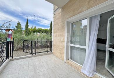 Möblierte 2-Zimmer-Erdgeschosswohnung mit großer Terrasse in Sonnenstrand
