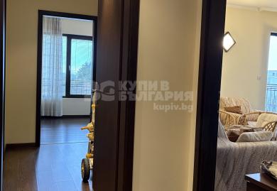 Тристаен апартамент с фронтална морска панорама в Златни Пясъци