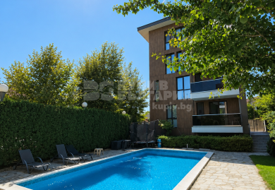Einzigartige Maisonette auf drei Ebenen mit Meerblick in Varna