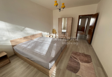 Komplett renovierte Dreizimmerwohnung mit neuen Möbeln in Banishora, Sofia