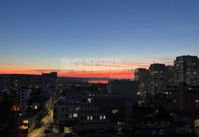 Тристайно жилище с южно изложение в Центъра на гр.Варна