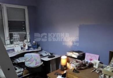 Möblierte Dreizimmerwohnung im Bezirk Druzhba 1, Sofia