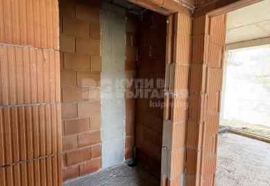 Малка бутикова новострояща се сграда в района на ж.к. Изгрев