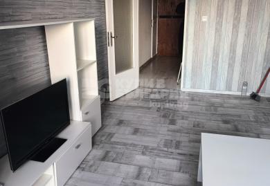 Geräumige Drei-zimmer-wohnung im Bezirk Borovo, Sofia