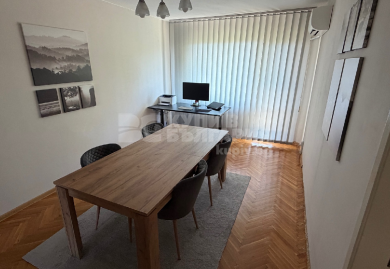 Möblierte Dreizimmerwohnung nach umfassender Renovierung in Sofia
