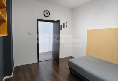 Четиристаен апартамент с 80 кв.м чиста площ в центъра на Варна