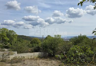 Baugrundstück in Dobrogled mit Panoramablick auf Varna und das Meer!
