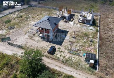 Нова самостоятелна къща с три спални в м-т Ракитника