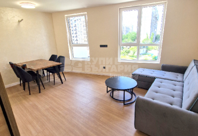 Möblierte Dreizimmerwohnung in einem kleinen Gebäude in Sofia