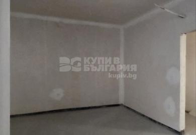 Двустаен апартамент в луксозна сграда пред акт 15 в сърцето на град Варна