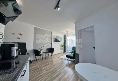 Stilvolle 2-Zimmer-Wohnung nah am Meer mit XXL-Terrasse in Sonnenstrand