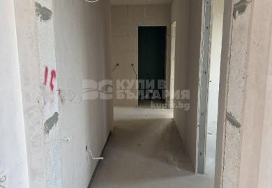 Тристаен апартамент в сграда пред акт 15 до к.к.Св.Св.Константин и Елена