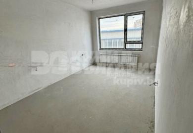 Drei-Zimmer-Wohnung hinter der Mall Bulgaria