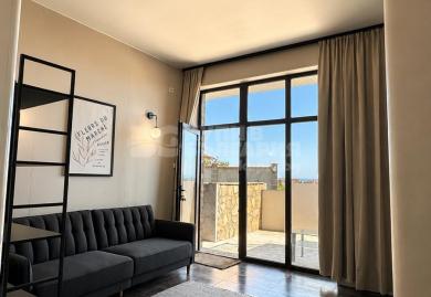 Renoviertes 185m² Haus mit Meerblick, 3 Badezimmer & Pool