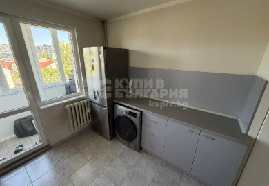 Möblierte Dreizimmerwohnung nach umfassender Renovierung in Sofia
