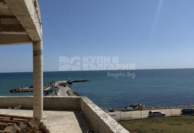 Luxus-Residenz direkt am Strand von Kavarna: Unendlicher Meerblick