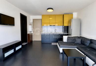 Helle und komplett möblierte Zweizimmerwohnung in Sofia
