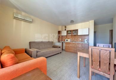 Möblierte 2-Zimmer-Wohnung mit Poolblick in Sonnenstrand