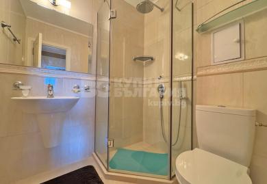 Elegant 2-Bed Apartment with Pool View & Prime Beachside Location, Nessebar