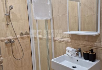 Двустаен апартамент под наем в центъра на града