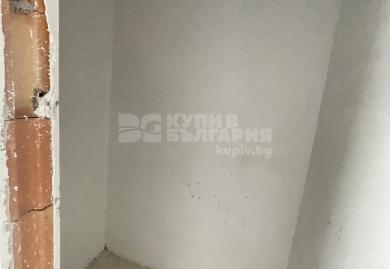 Светъл и просторен тристаен апартамент в сграда С МАХ