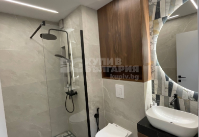 Дизайнерски тристаен апартамент с Smart Home система и просторна дневна