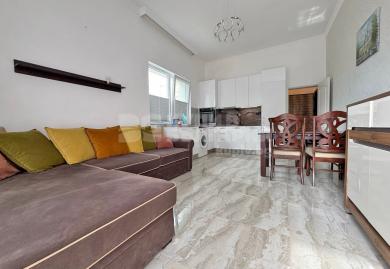 Möblierte 2-Zimmer-Erdgeschosswohnung mit großer Terrasse in Sonnenstrand