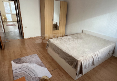 Komplett renovierte Dreizimmerwohnung mit neuen Möbeln in Banishora, Sofia